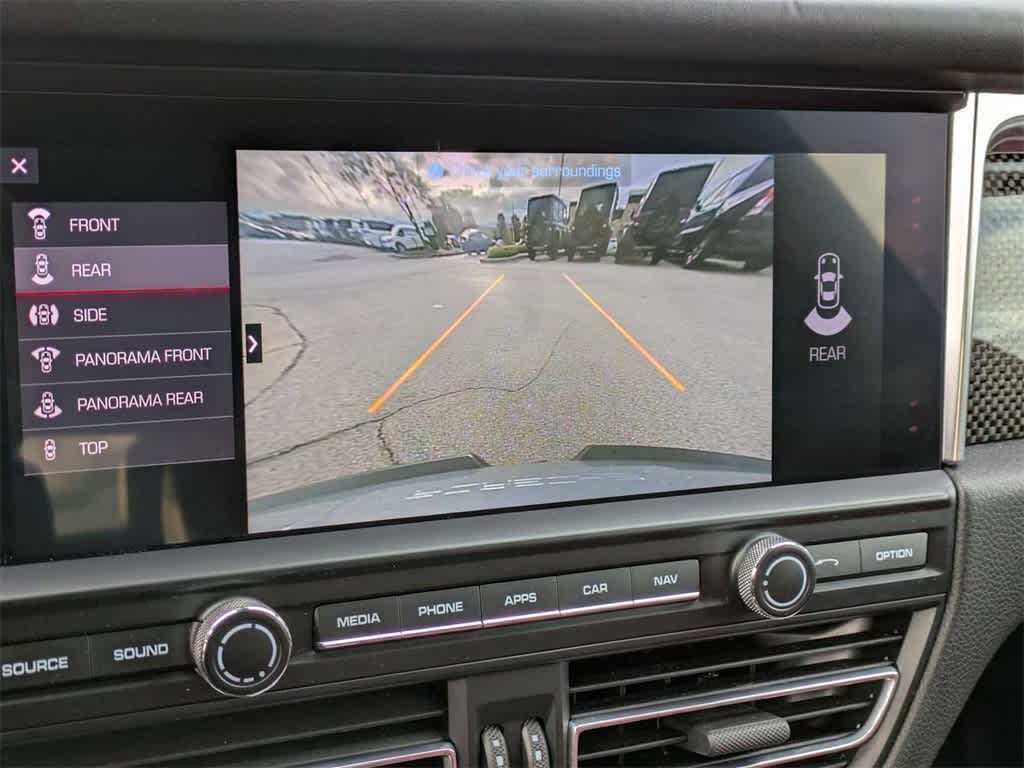 Thumbnail: 2021 Porsche Macan - 30