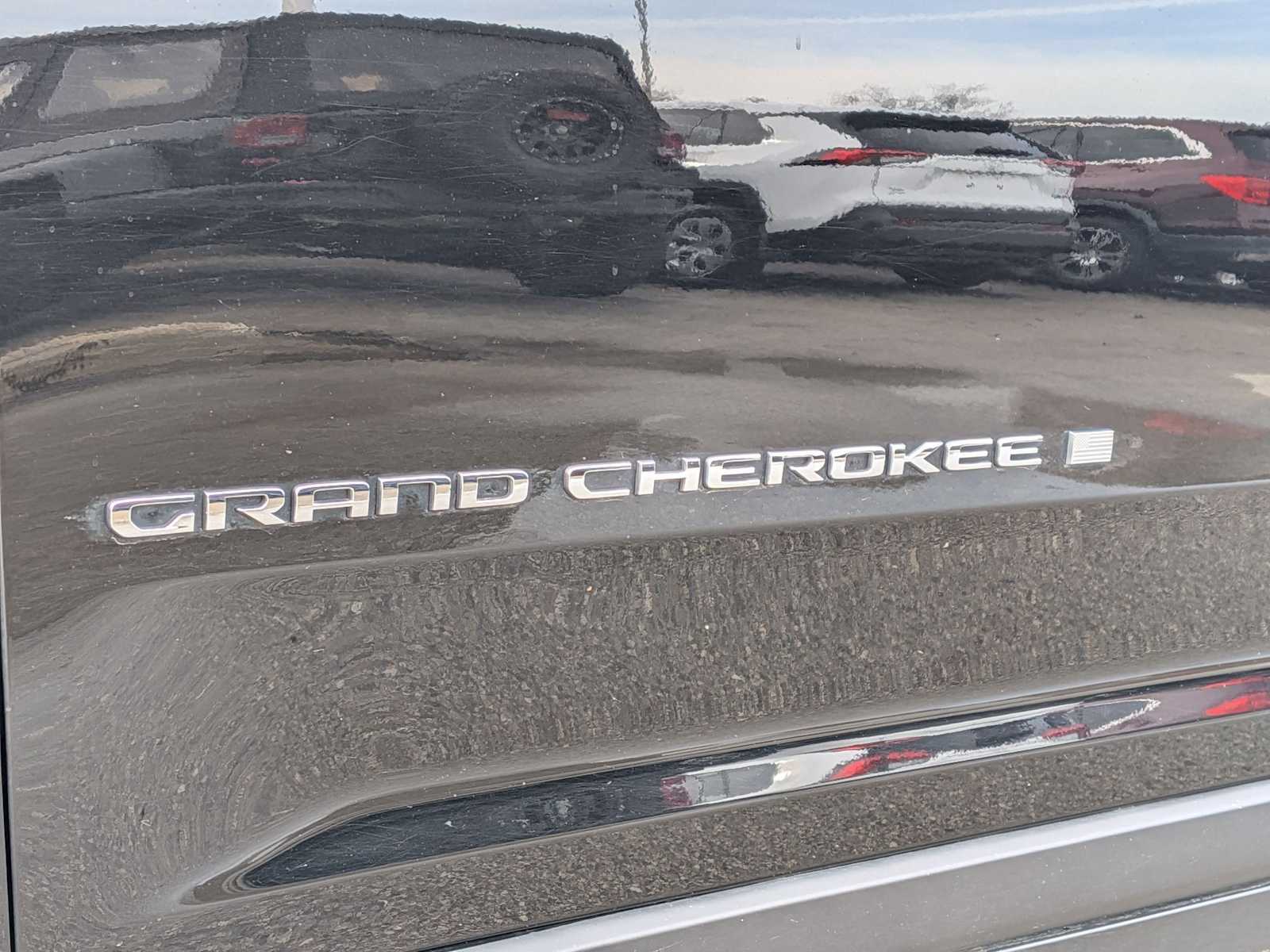 Thumbnail: 2023 Jeep Grand Cherokee - 12