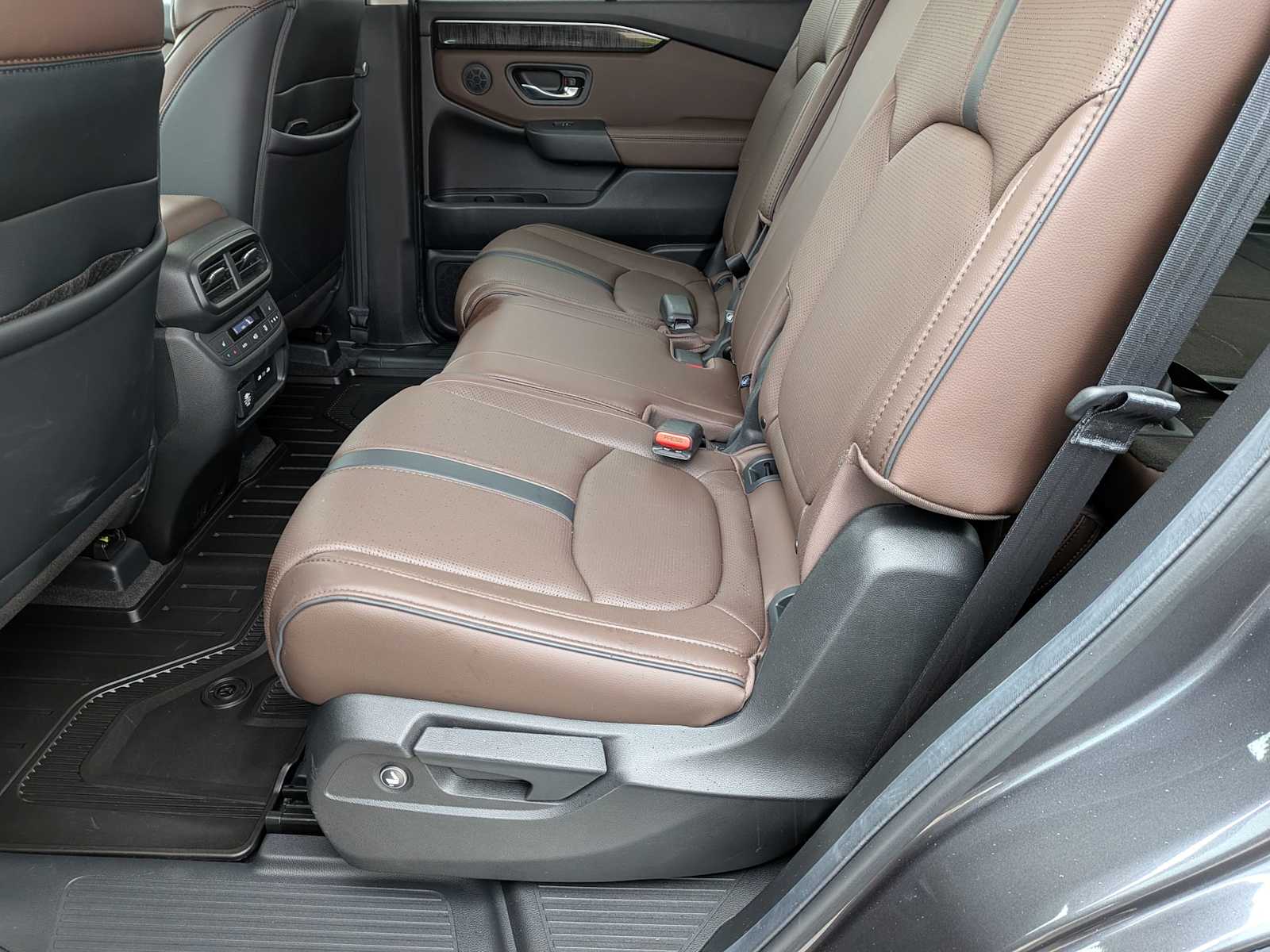 Thumbnail: 2025 Honda Pilot - 17