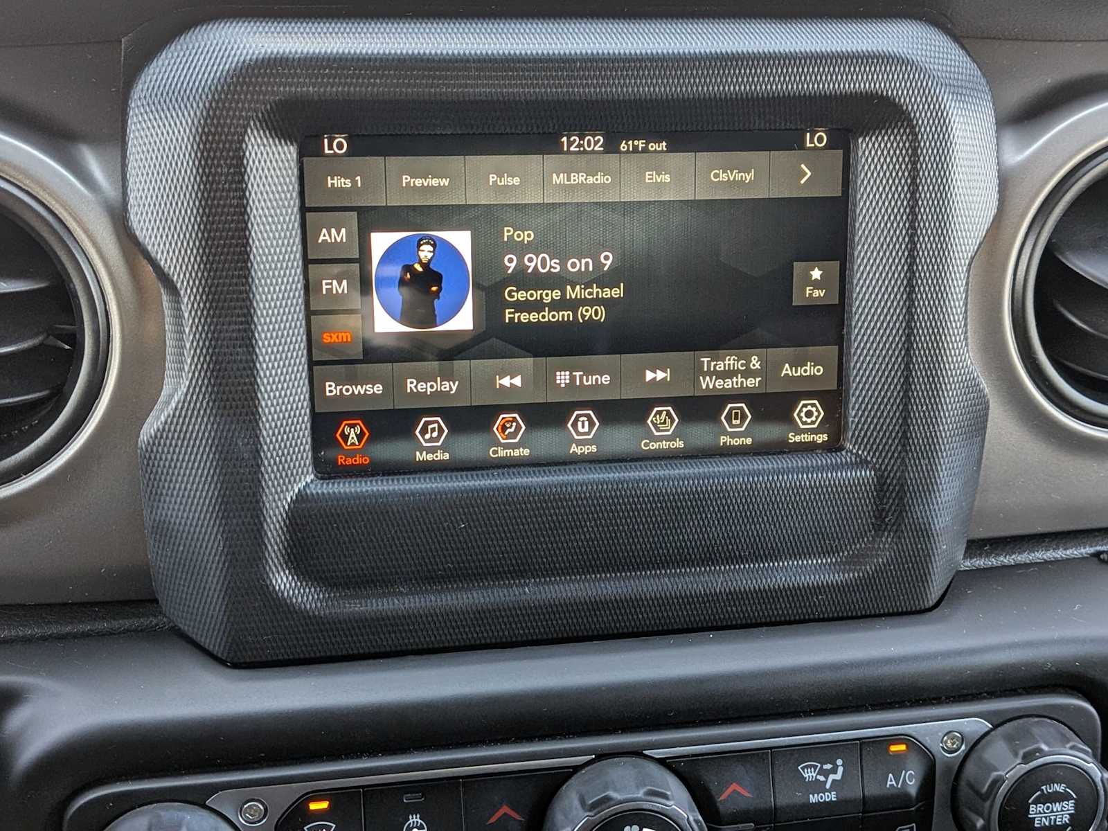 Thumbnail: 2021 Jeep Wrangler - 26