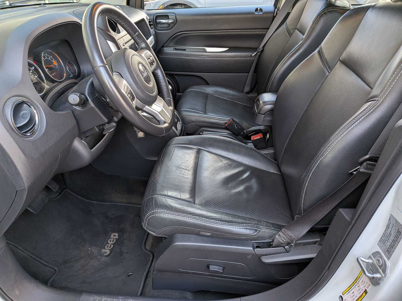 Thumbnail: 2017 Jeep Compass - 15