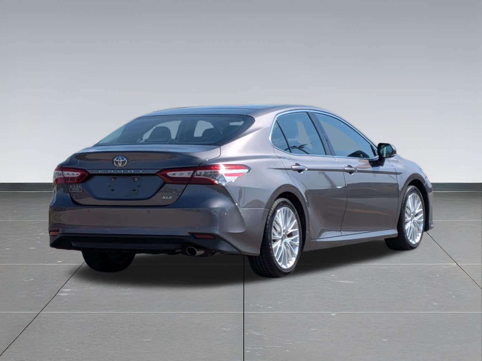 Thumbnail: 2018 Toyota Camry - 5