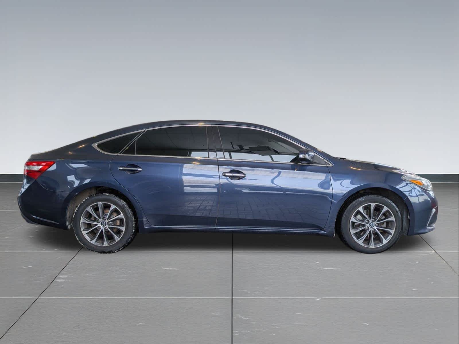 Thumbnail: 2018 Toyota Avalon - 7