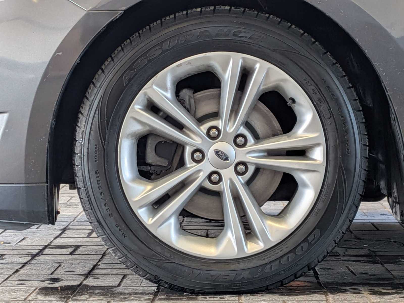 Thumbnail: 2015 Ford Taurus - 13