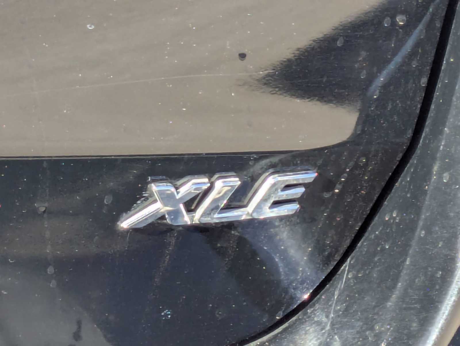 Thumbnail: 2018 Toyota Sienna - 12