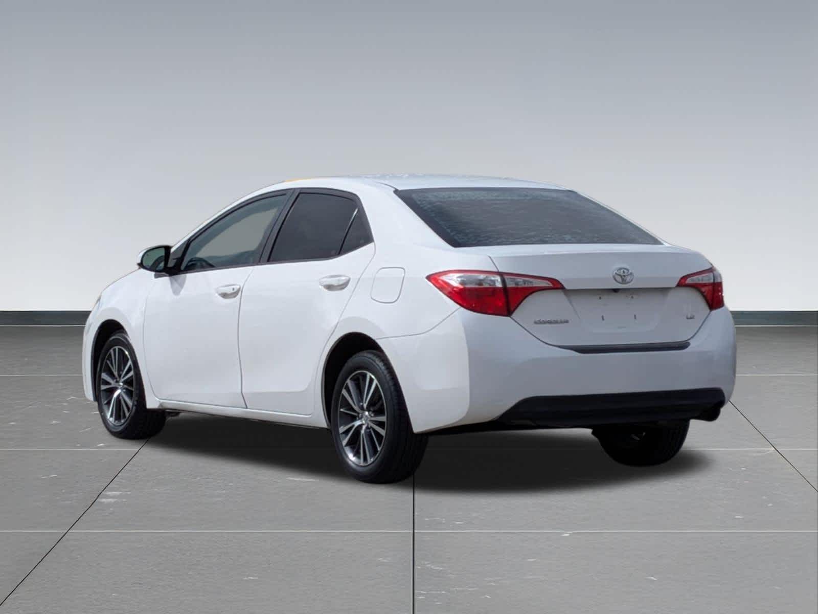 Thumbnail: 2016 Toyota Corolla - 3