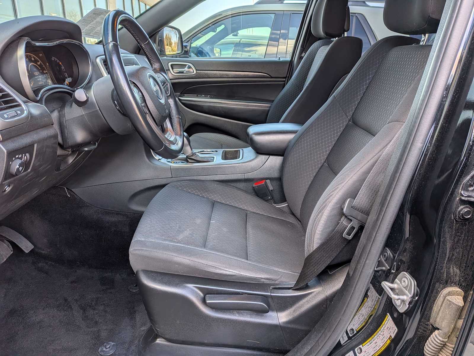 Thumbnail: 2018 Jeep Grand Cherokee - 13