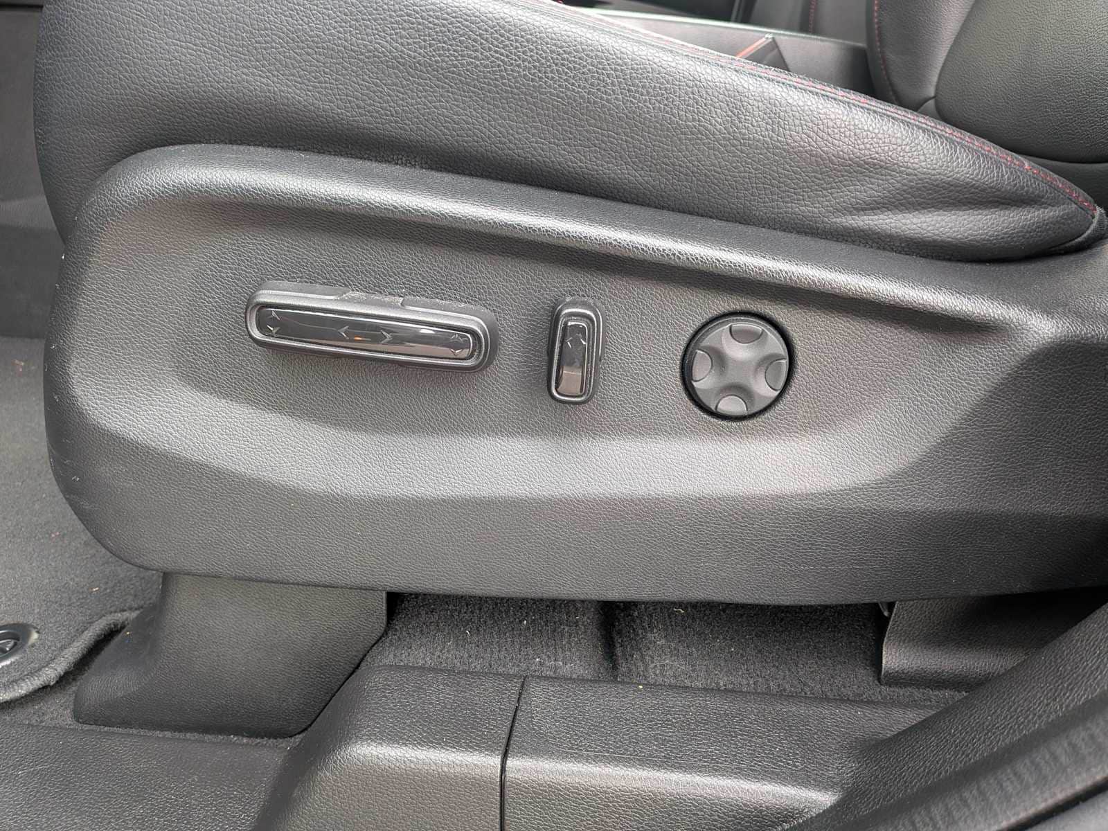 Thumbnail: 2023 Honda Odyssey - 16