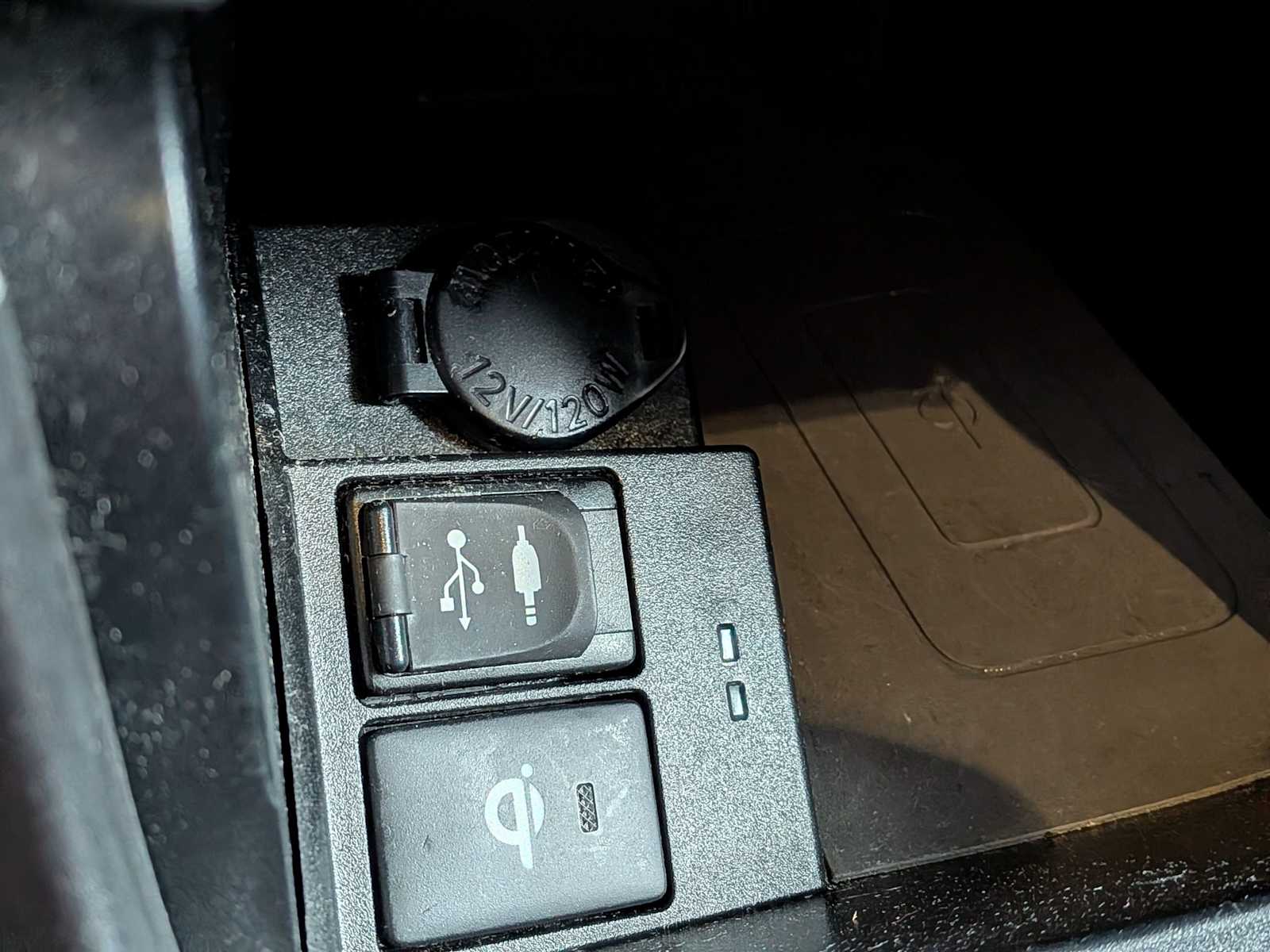 Thumbnail: 2016 Toyota Camry - 30