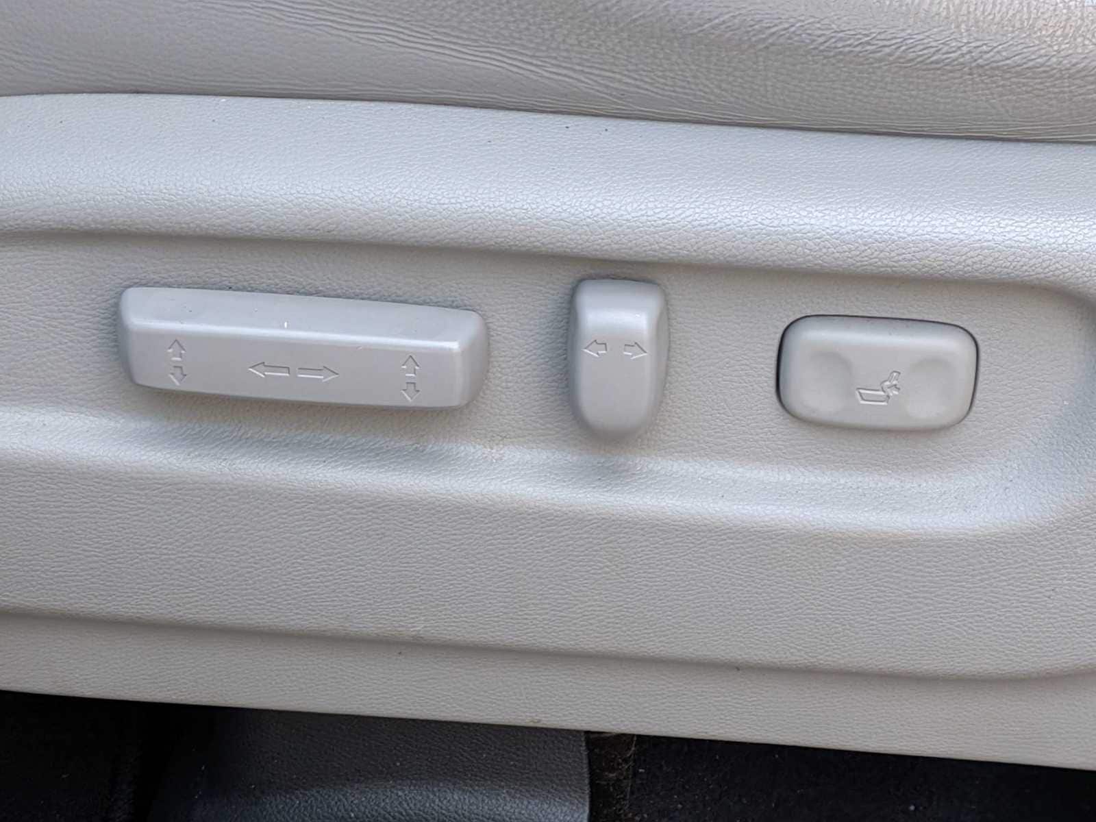 Thumbnail: 2018 Honda Pilot - 16