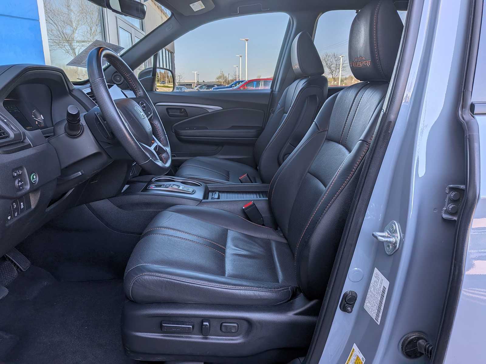 Thumbnail: 2023 Honda Passport - 15