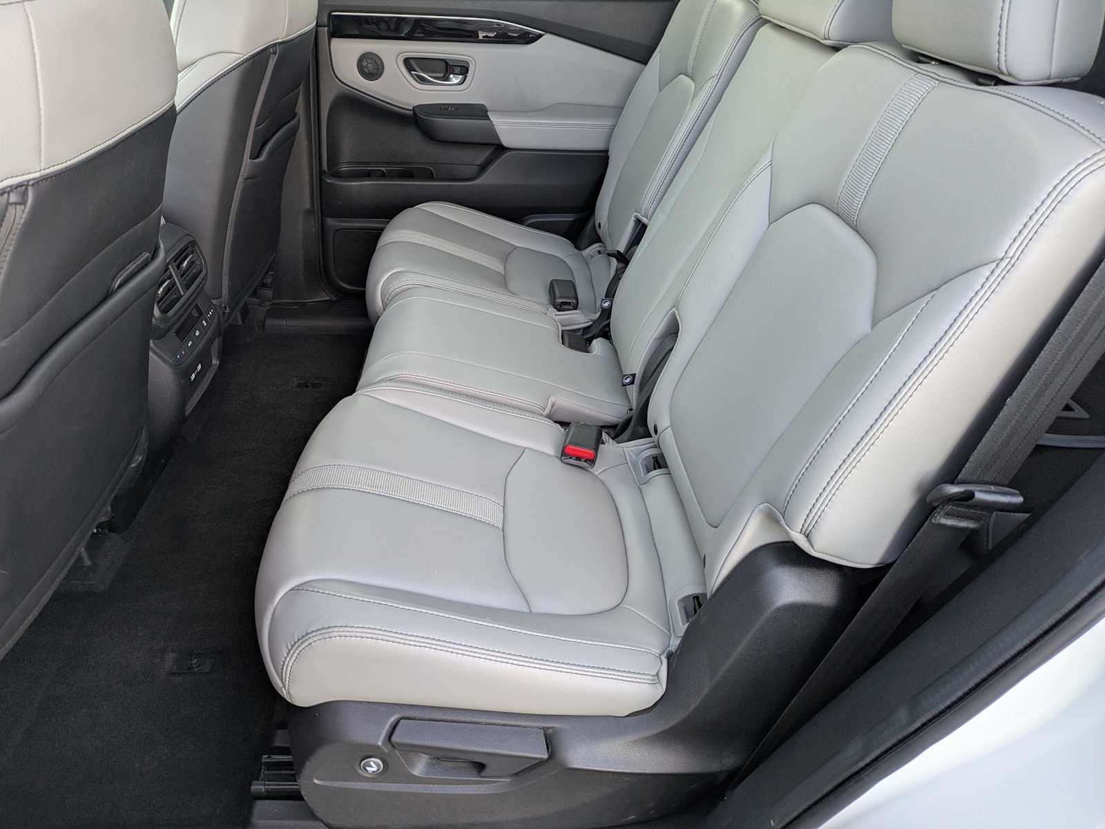 Thumbnail: 2023 Honda Pilot - 18