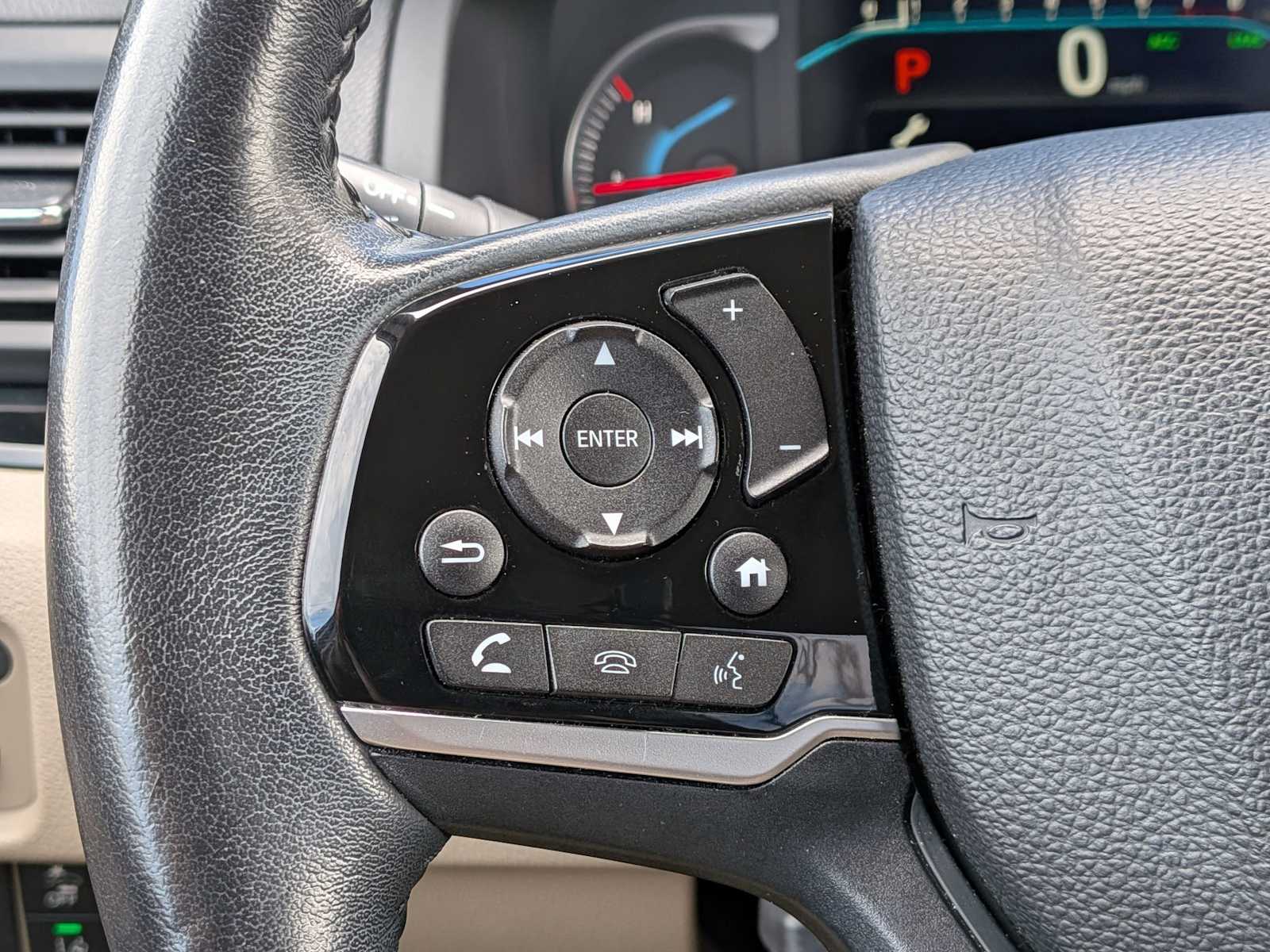 Thumbnail: 2019 Honda Pilot - 24