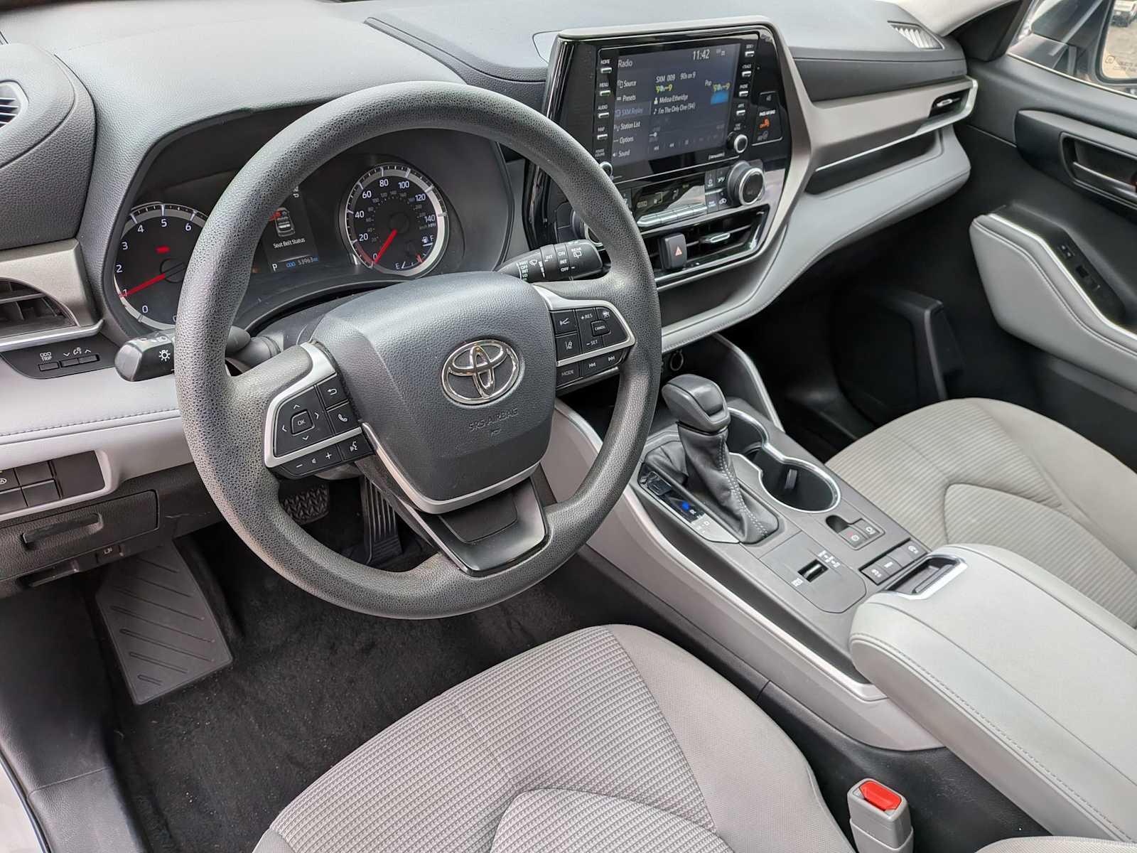 Thumbnail: 2022 Toyota Highlander - 2