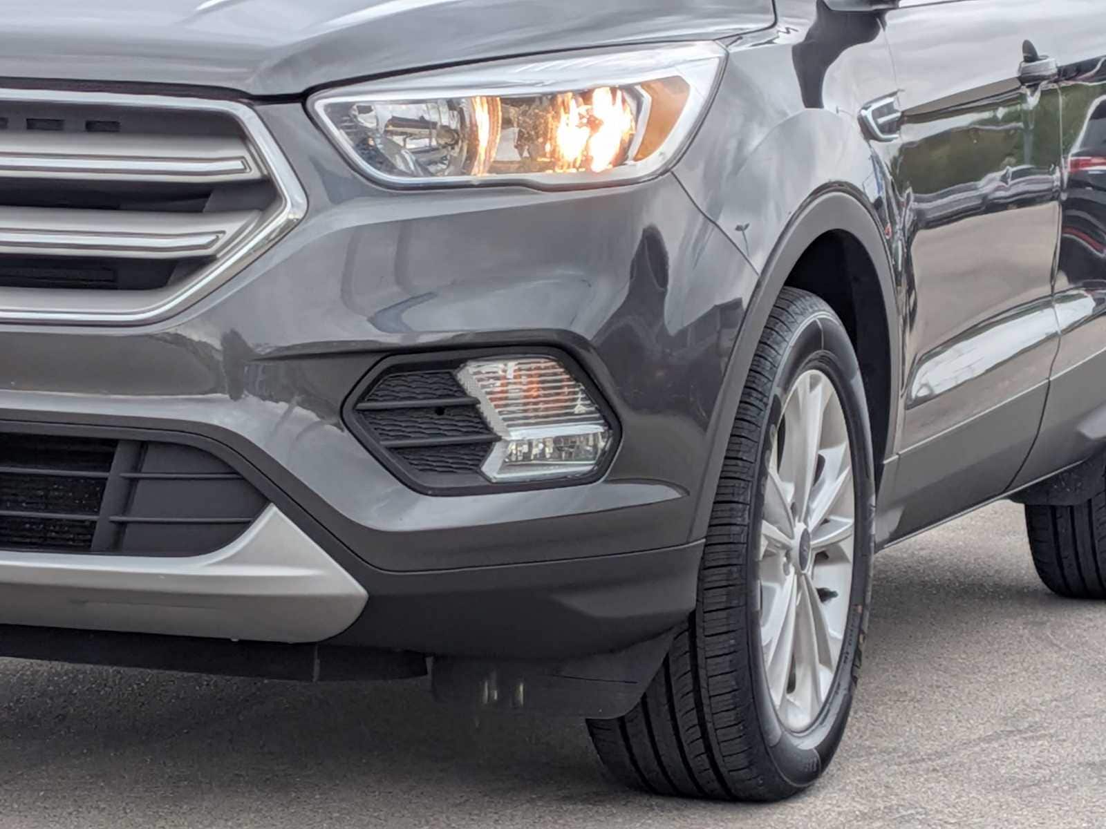 Thumbnail: 2019 Ford Escape - 11