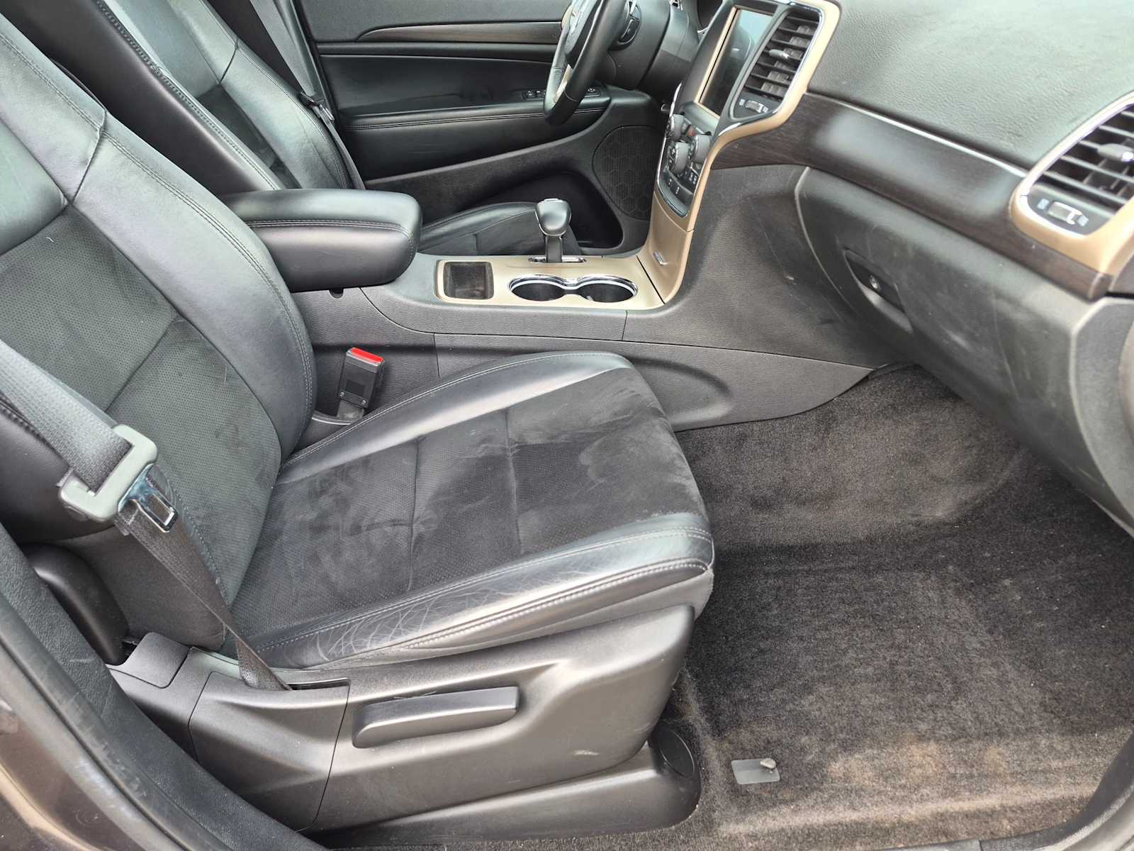 Thumbnail: 2014 Jeep Grand Cherokee - 21