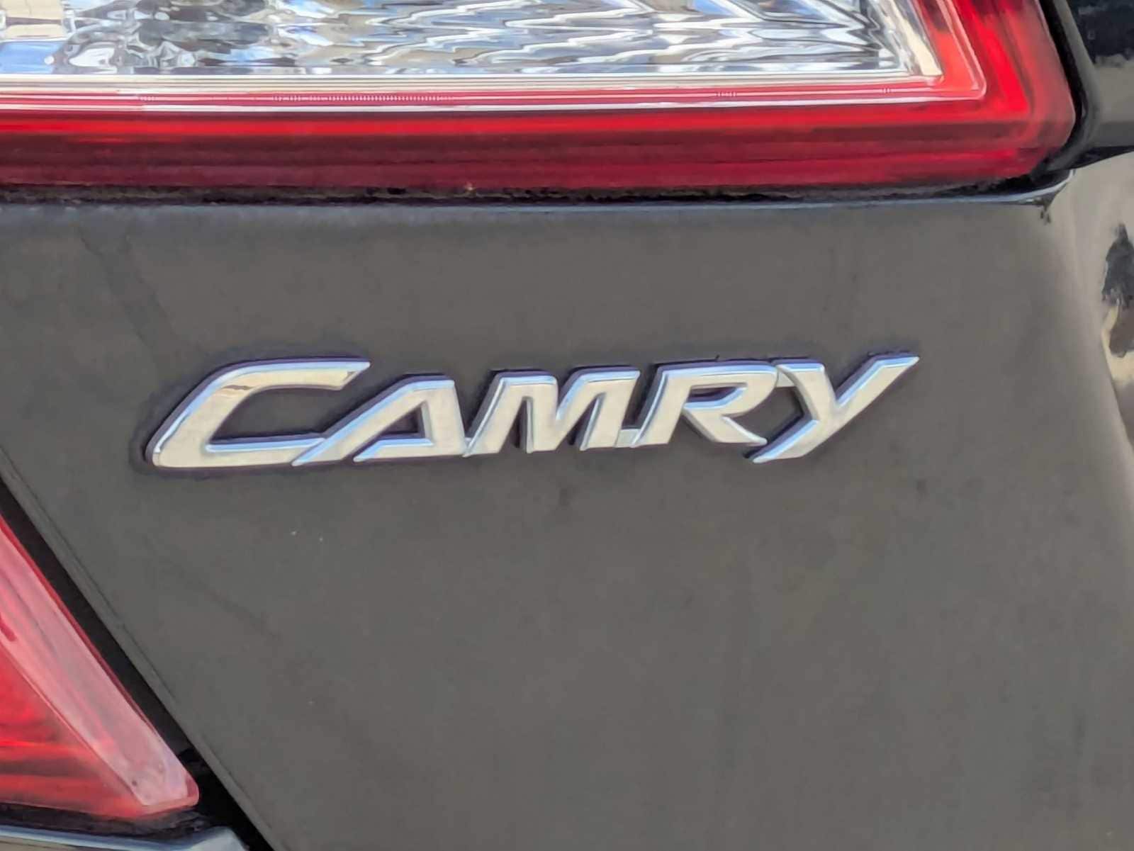 Thumbnail: 2014 Toyota Camry - 12