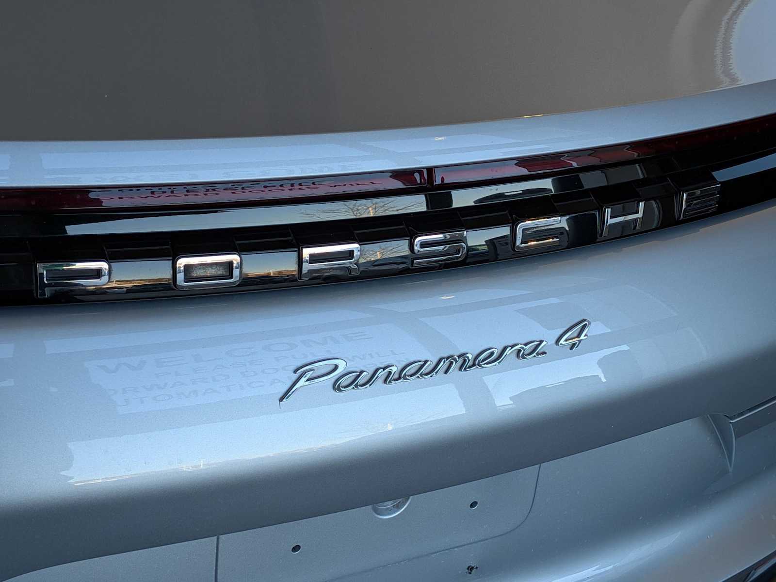 Thumbnail: 2017 Porsche Panamera - 11