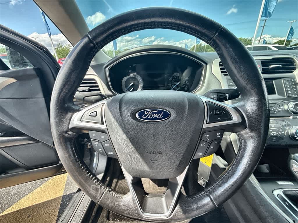 Thumbnail: 2015 Ford Fusion - 22