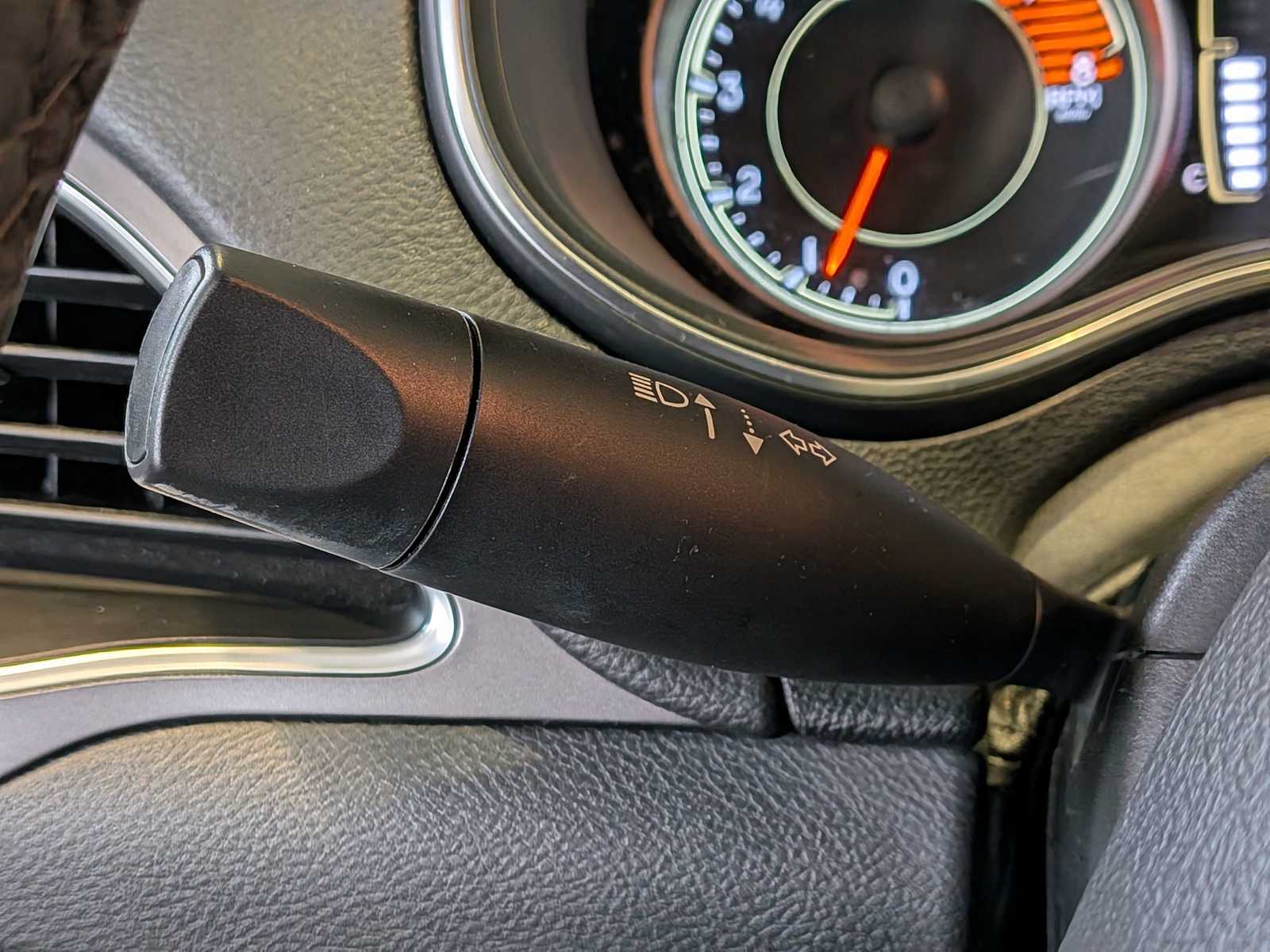 Thumbnail: 2019 Jeep Cherokee - 26