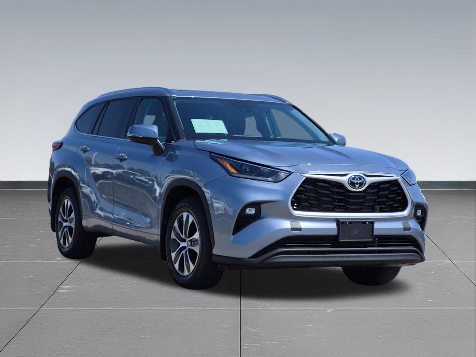 Thumbnail: 2021 Toyota Highlander - 8