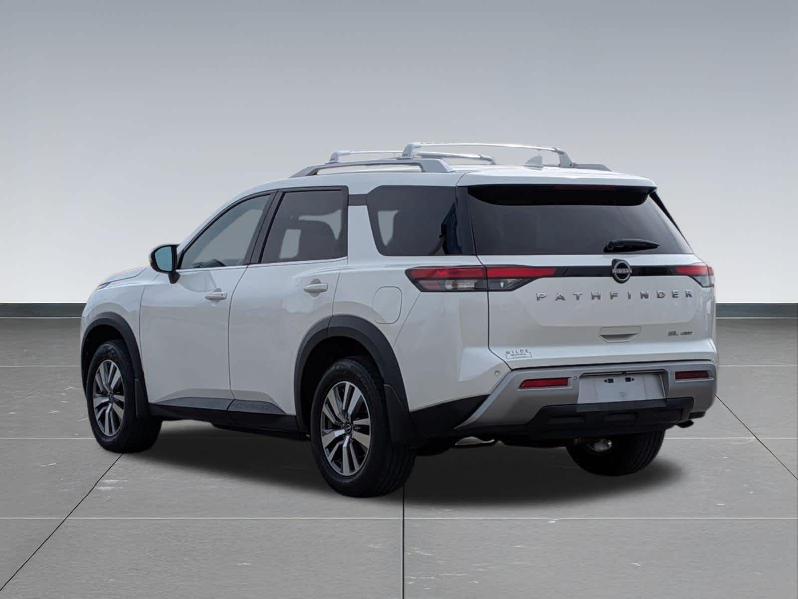 Thumbnail: 2023 Nissan Pathfinder - 3