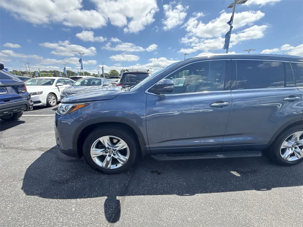 Thumbnail: 2019 Toyota Highlander - 3