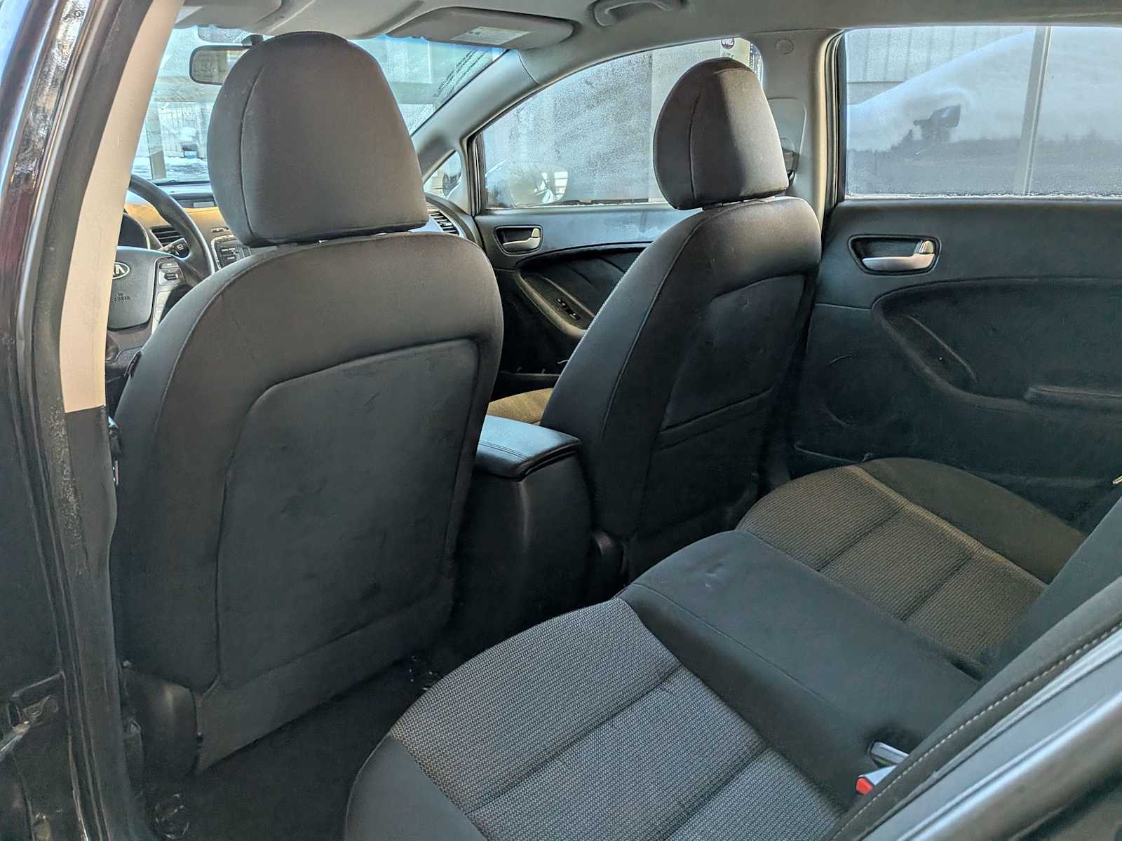 Thumbnail: 2017 Kia Forte - 14