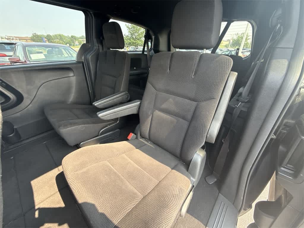 Thumbnail: 2018 Dodge Grand Caravan - 18