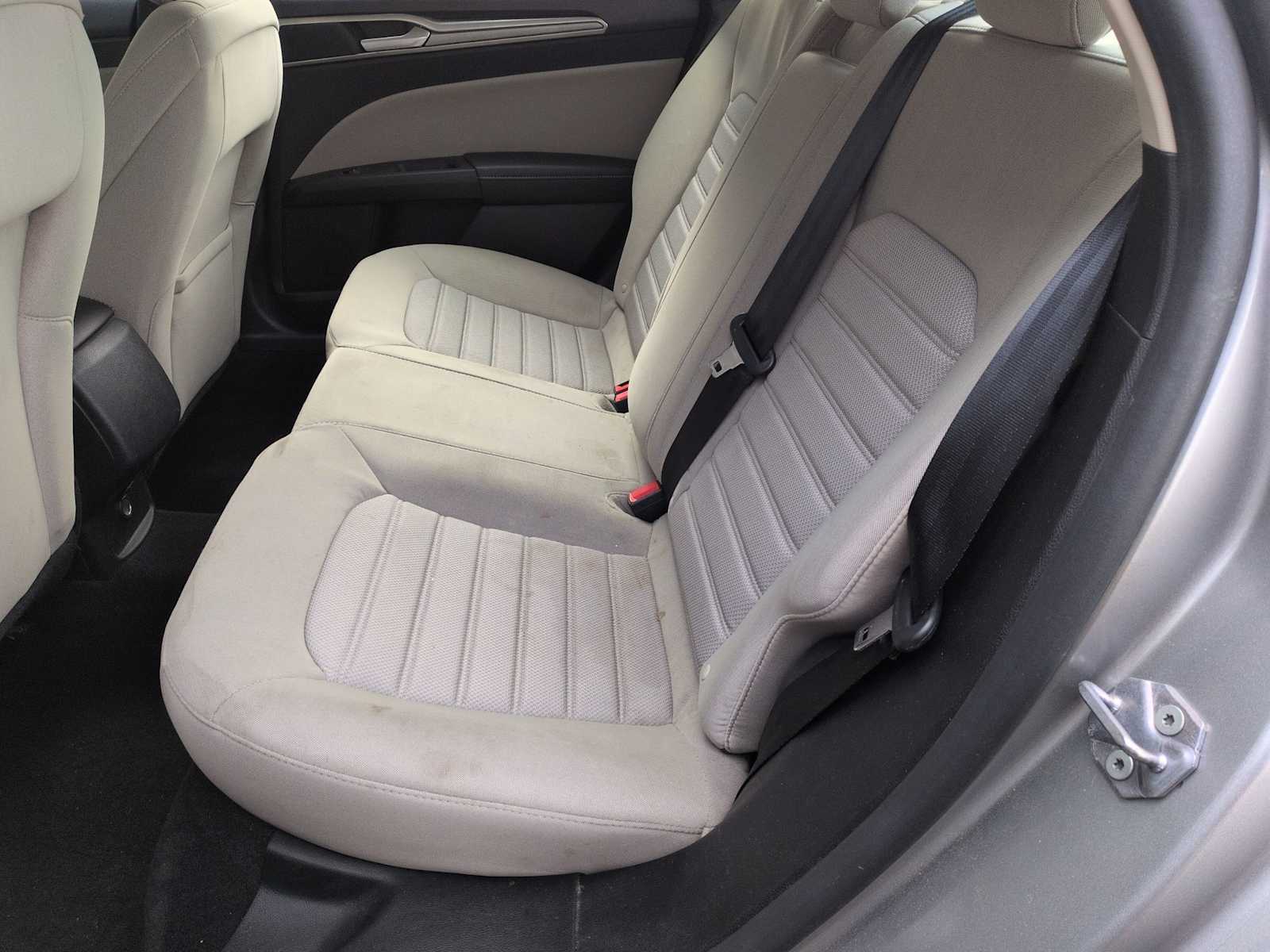 Thumbnail: 2020 Ford Fusion - 18