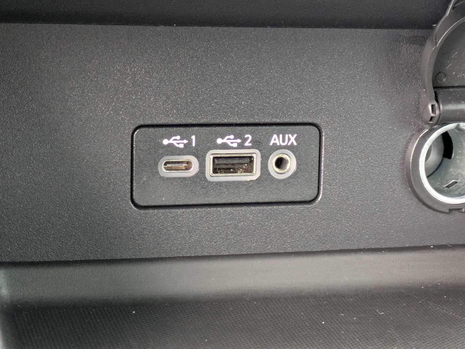 Thumbnail: 2021 Nissan Sentra - 31