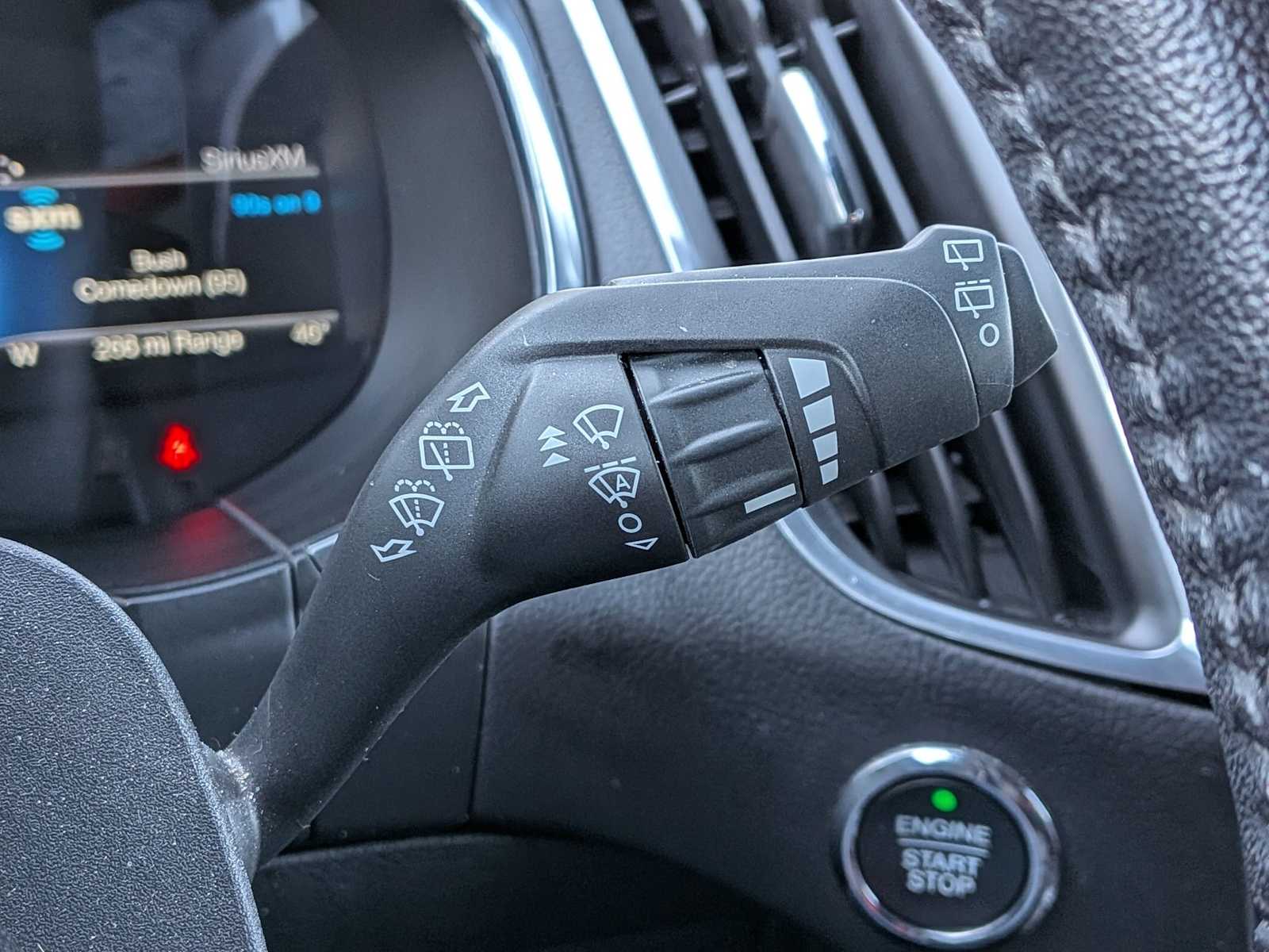 Thumbnail: 2021 Ford Edge - 25