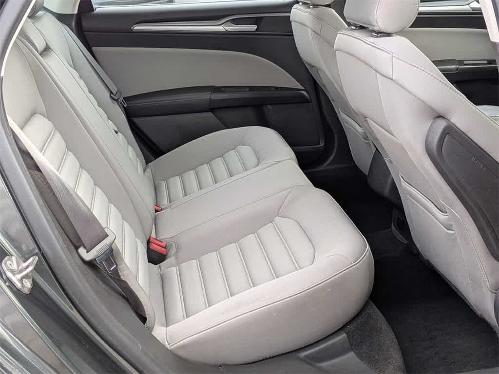 Thumbnail: 2015 Ford Fusion - 19