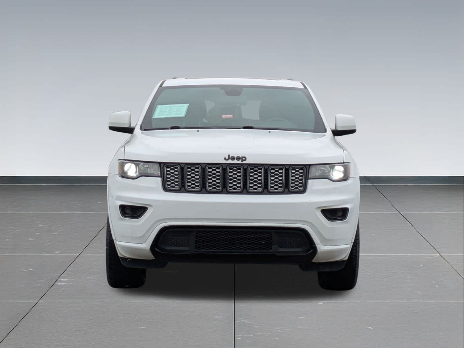 Thumbnail: 2020 Jeep Grand Cherokee - 9