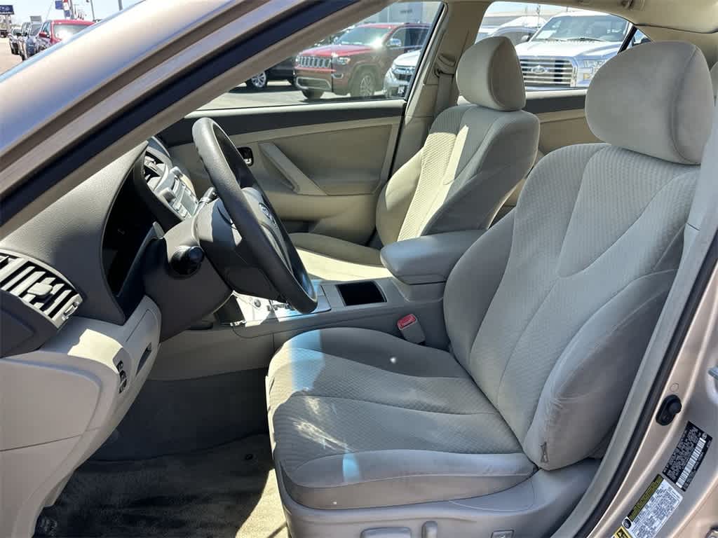 2007 Toyota Camry LE 14