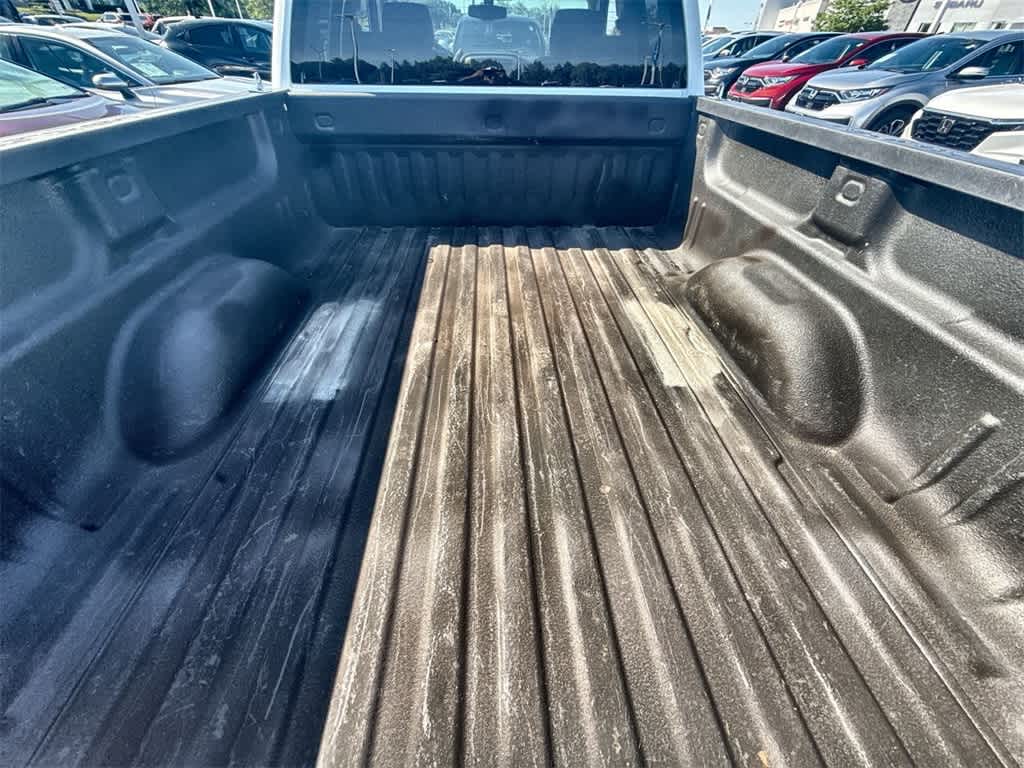 Thumbnail: 2019 Chevrolet Silverado 1500 - 32