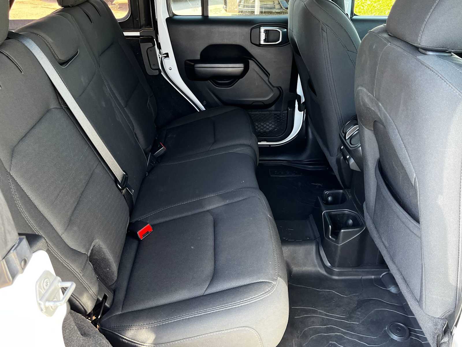 Thumbnail: 2021 Jeep Wrangler - 18