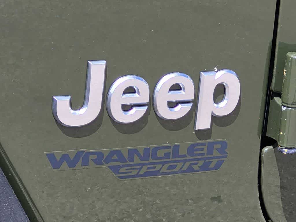 Thumbnail: 2021 Jeep Wrangler - 15