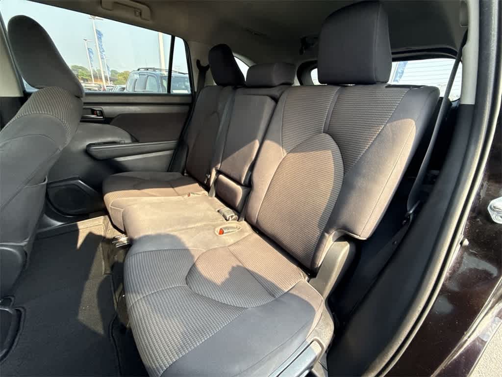 Thumbnail: 2021 Toyota Highlander - 18
