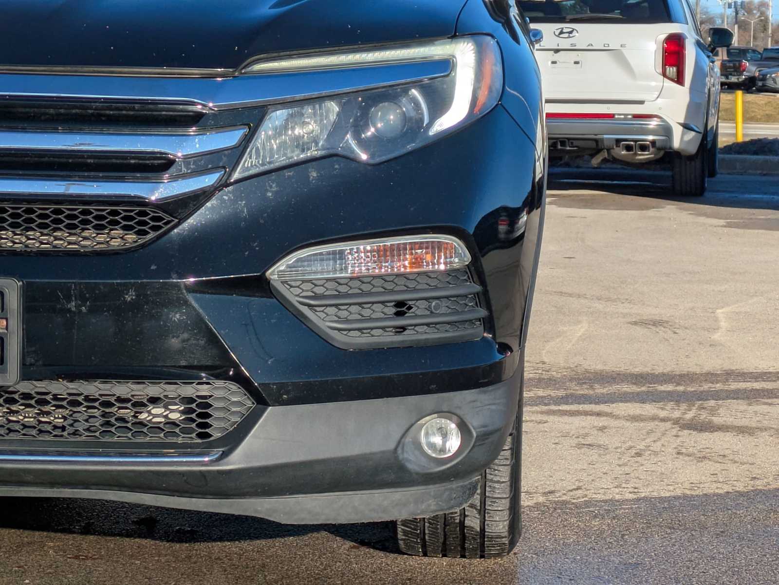 Thumbnail: 2017 Honda Pilot - 10