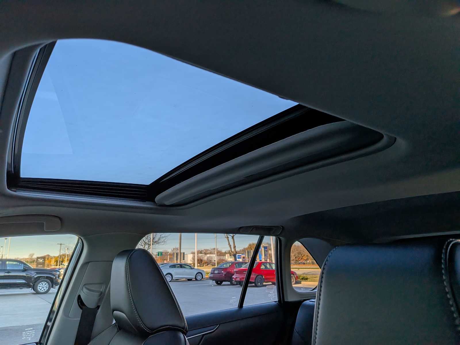 Thumbnail: 2023 Toyota RAV4 - 19