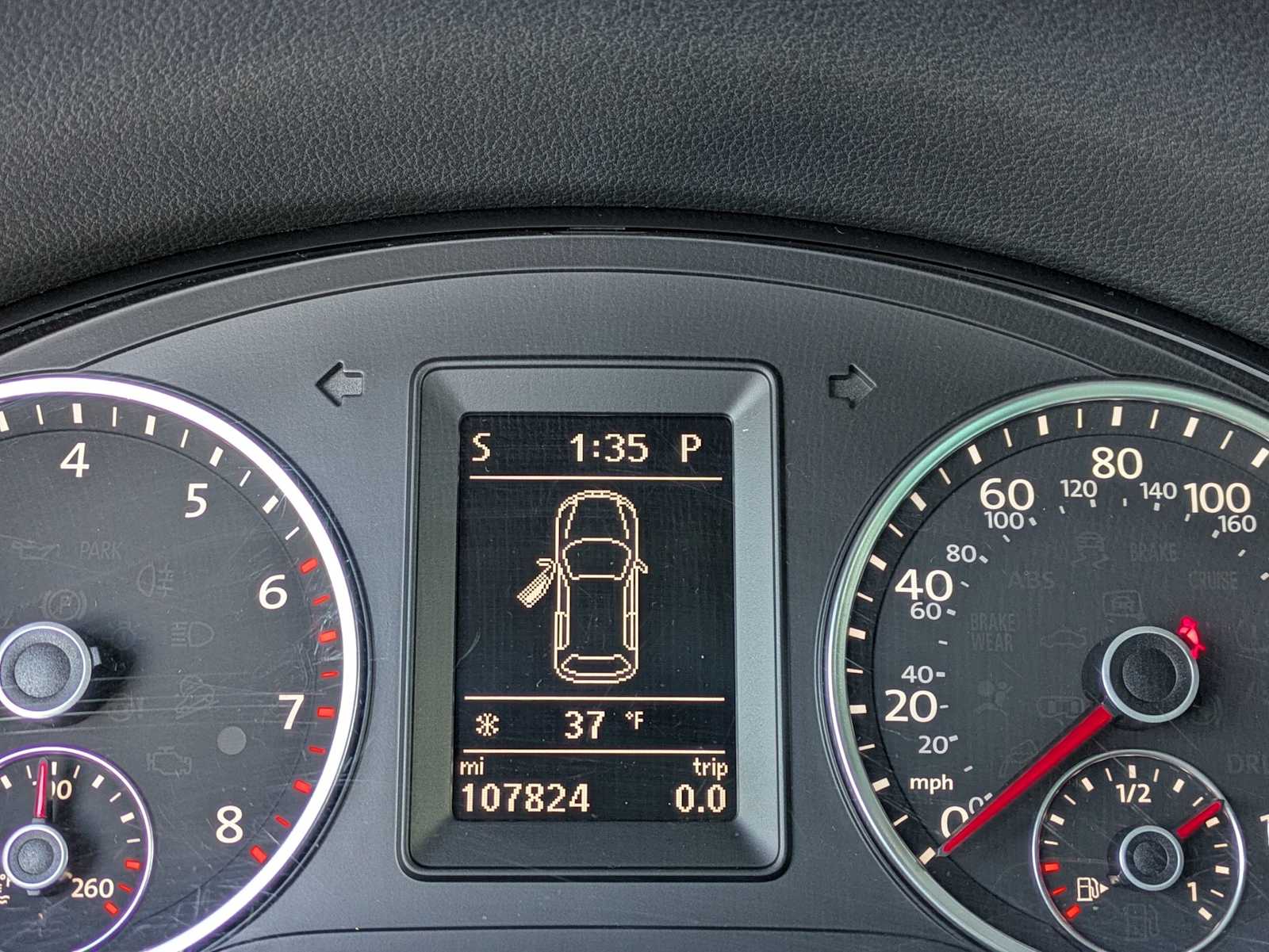 Thumbnail: 2016 Volkswagen Tiguan - 34