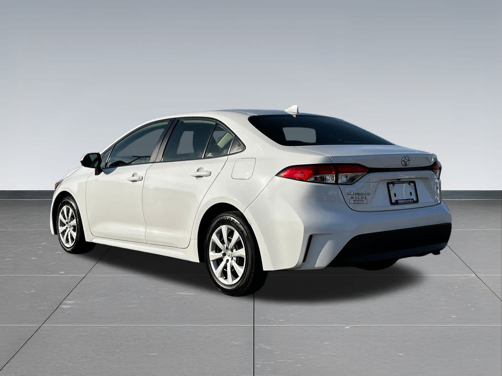 2023 Toyota Corolla LE photo 4