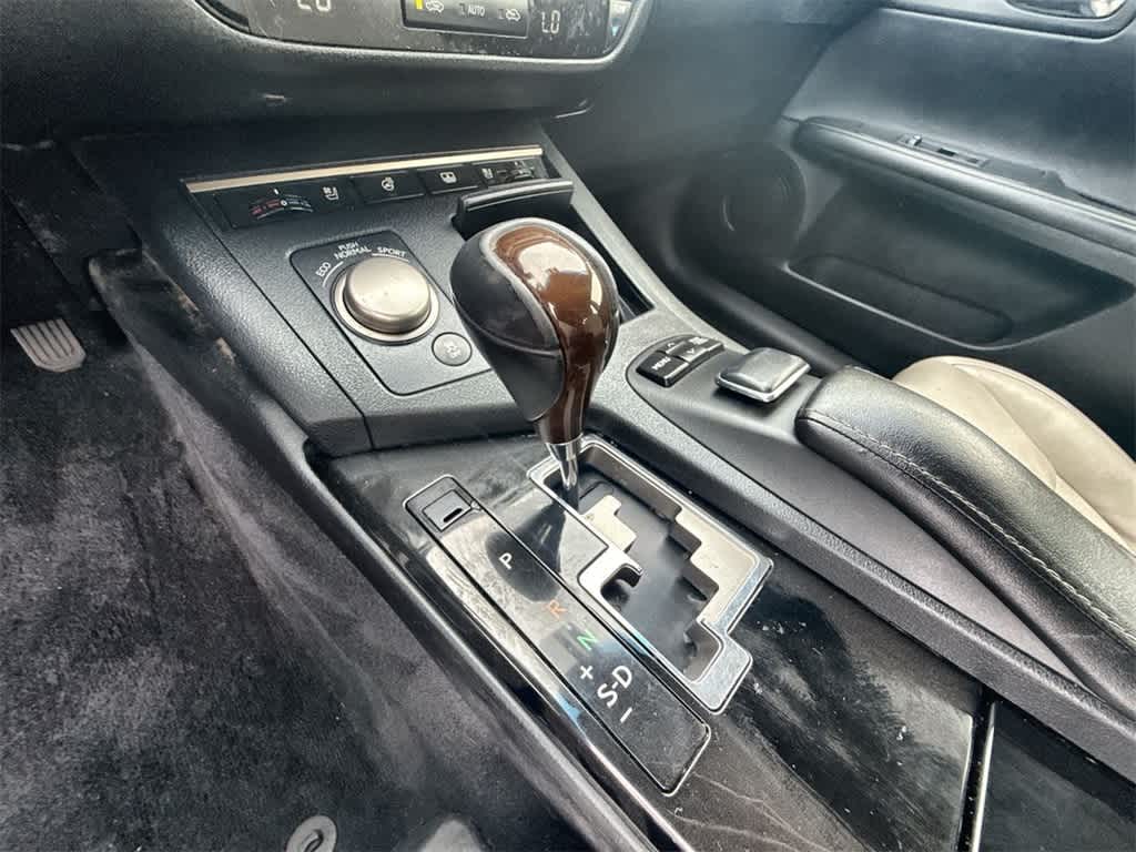 Thumbnail: 2013 Lexus ES - 29