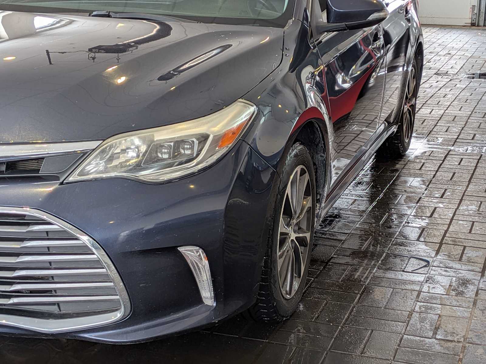 Thumbnail: 2018 Toyota Avalon - 9