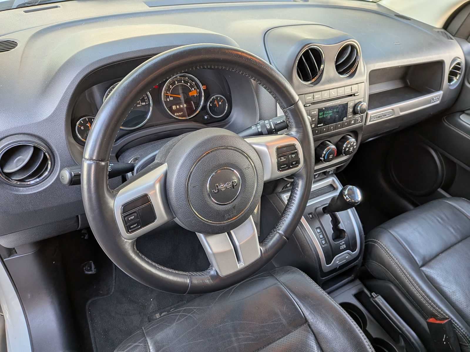 Thumbnail: 2017 Jeep Compass - 14