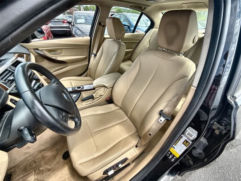 Thumbnail: 2016 BMW 3 Series - 15
