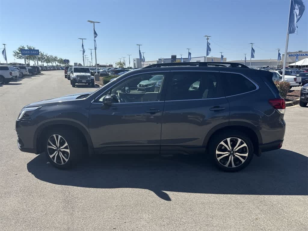 2023 Subaru Forester Limited photo 2
