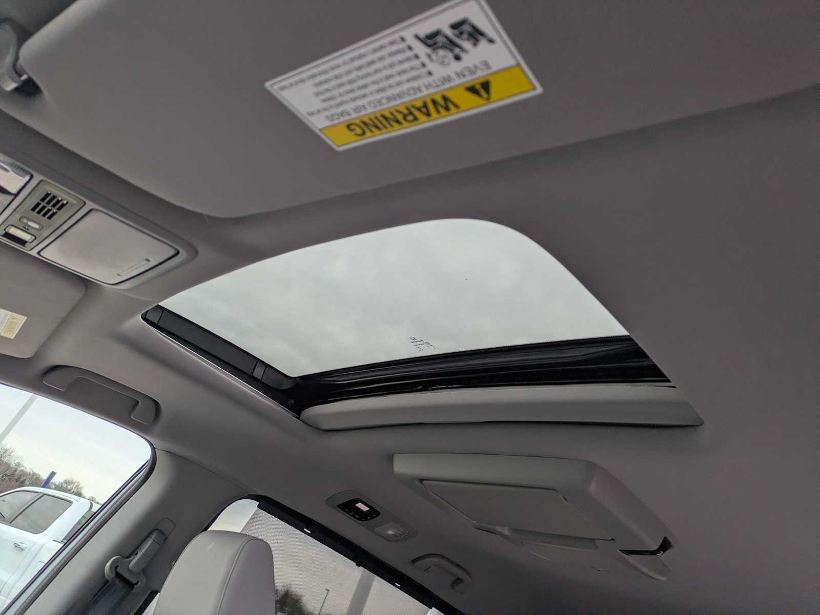 Thumbnail: 2023 Honda Odyssey - 18