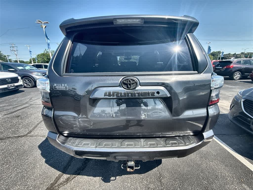 Thumbnail: 2019 Toyota 4Runner - 5